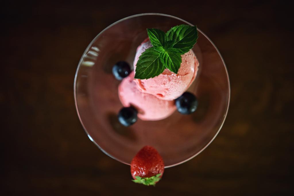 Barock Restaurant & Pension Topoľčany エクステリア 写真