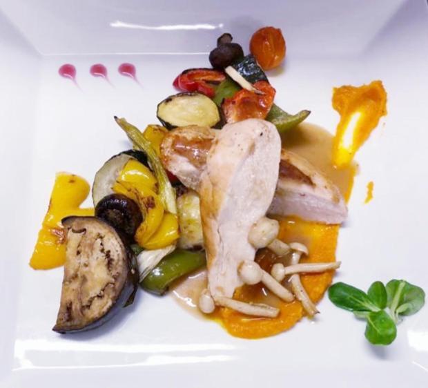 Barock Restaurant & Pension Topoľčany エクステリア 写真
